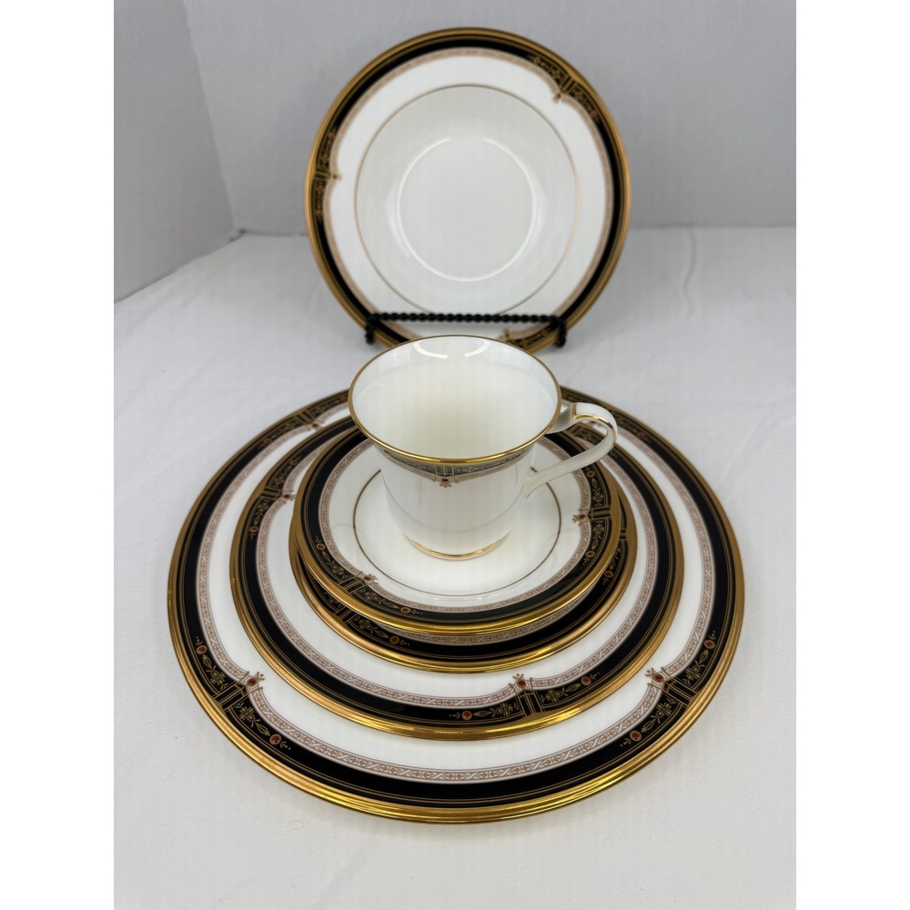Vintage Noritake Gold and Sable 9758 Bone‎ China 6 Piece Place Setting